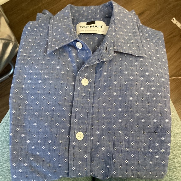 🥭 (4 for $15)Top man Button Down Boys - Picture 9 of 9